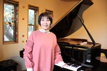 指導者の幸容子（ゆきようこ）がピアノの楽しさを伝えます。「ゆき音楽教室」