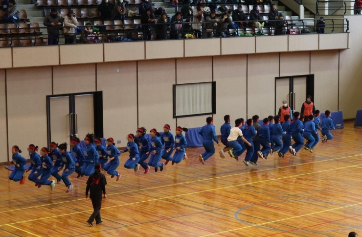 こちらは大人数の小学生！「「長井市民なわとび大会」にお邪魔してきました❕」
