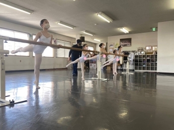 バレエは積み重ね。基礎から丁寧に教えます。「中村和子バレエスタジオ」