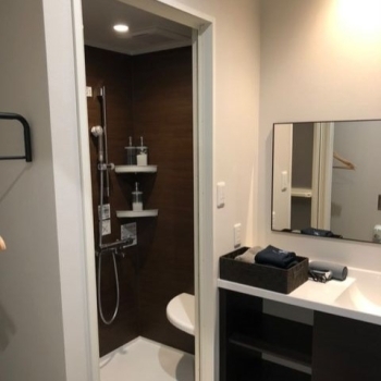 完全個室の更衣室（シャワー付き）ウェア・タオル・水も無料です「PIT IN（ピットイン） 加古川店」