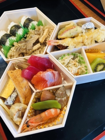 旬の食材を詰め込みました。人気のお弁当。「船橋 馬込霊園 法事 お食事 ご自宅にお届けも致します。」