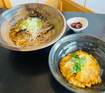 にしん蕎麦と衣笠丼セット「自家製麺 宴 （うたげ）」
