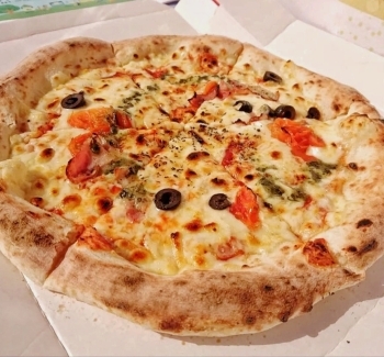 「pizzeria ASSO （アッソ）」