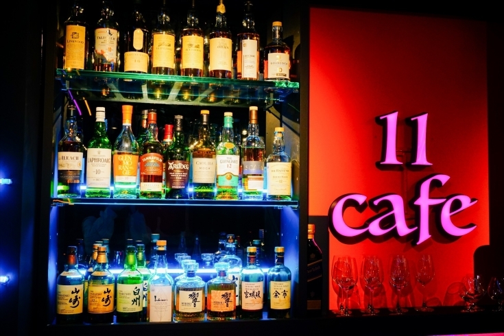 「11cafe&bar」本八幡のおしゃれバー　約100種のお酒が楽しめてフードも充実