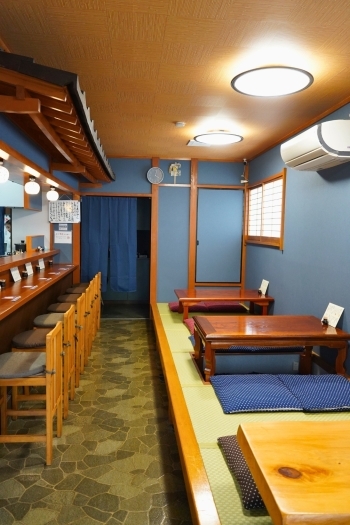 日本様式で落ち着いた雰囲気の店内「酒処 圭」