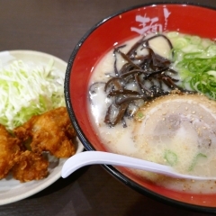 『麺達　豊田平和店』　からあげ・ラーメンセット