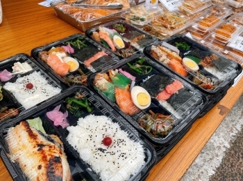 オリジナルのボリュームのあるお弁当、惣菜をぜひお試し下さい「横浜たにや yokohama marine factory」