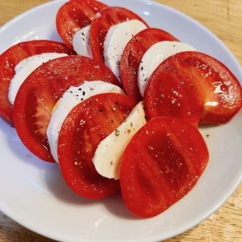 中まで真っ赤🍅 果肉はしっかり食べ応えがあります「さくらい農園の桃太郎トマト」