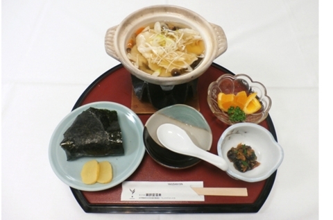 薬師堂温泉 レストラン竹林「ひっつみ定食」