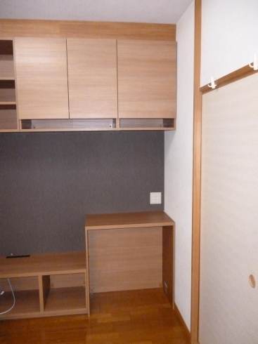 リビングにPCコーナーを取り入れました「お部屋に合わせてオーダー家具。【行徳・市川市・浦安市・江戸川区周辺でリフォームをお考えなら東京ベイサービスグループ】」