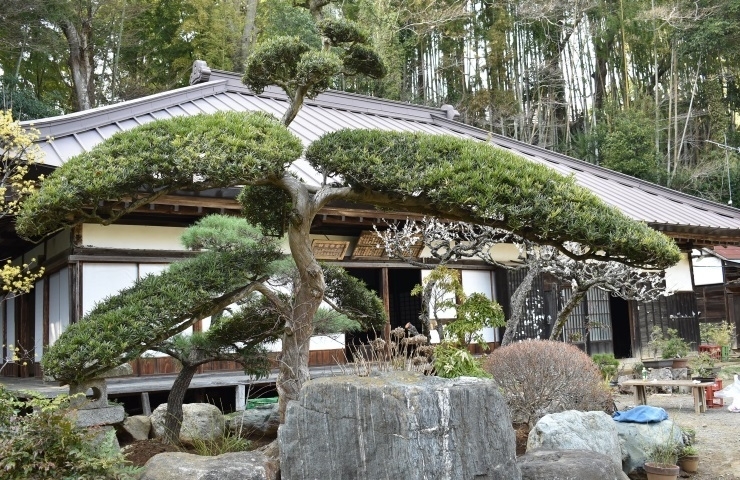 宗吾旧宅寄棟造りの屋根