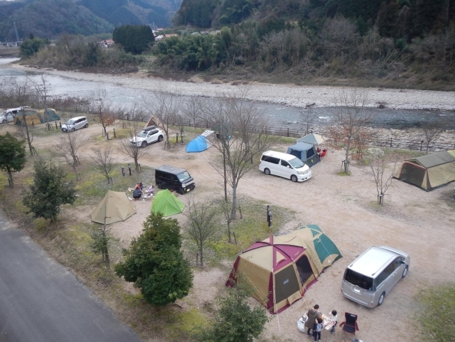 「今年も冬キャンプ賑わってます」