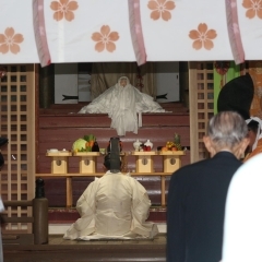 都萬神社　更衣祭（つまじんじゃ　こういさい）