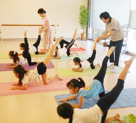 専門講師がチームで指導「函南　英語&ダンスセットお得なスクール」