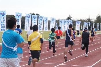 先頭集団はさすがに早い！