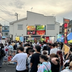 葛飾納涼花火大会で柴又は大盛り上がり!葛飾柴又花火大会マルシェ2025 in 亀家本舗大型バス駐車場~葛飾愛いっぱいの地元企業のおもてなし~など