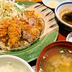 今日は別府方面へ! ですと「とんかつ きりしま」さんです♪