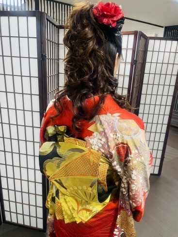 「TUZUMI問屋町レンタル着物　着付けヘアメイク　持込無料　秋の七五三　成人式の前撮りのご予約が増えております」