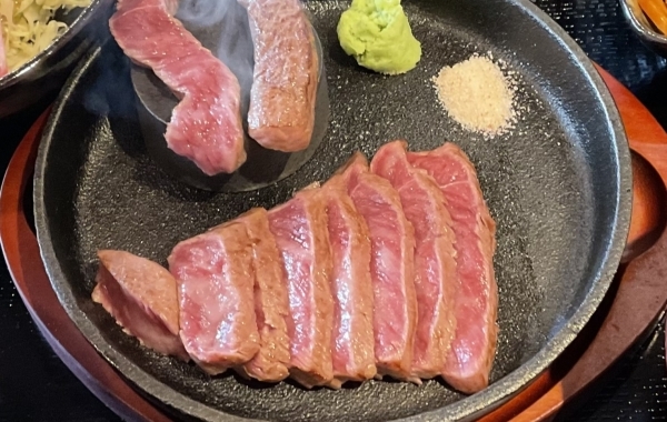 「但馬牛」の幟が気になるお店「肉処MATUNA」へ。