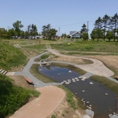 13道と川の駅花ロードえにわ（多目的広場ウォーターガーデン）