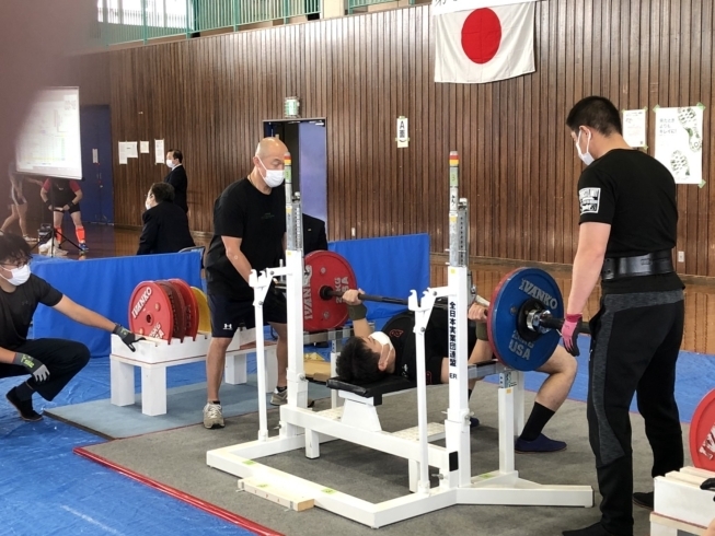 三浦選手　ベンチプレス120kg「(大田原筋トレ)アイアンマントレーニングジム」