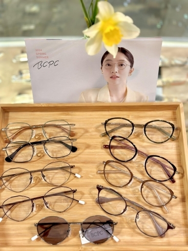 フレームたっくさん！サングラスもありますよ♡「福井県の鯖江から眼鏡の新作がたっぷり届きました🩵」