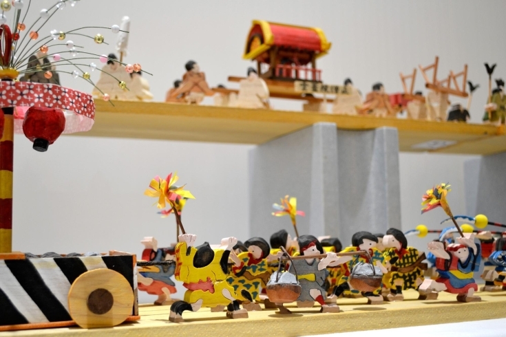 「キーノ和歌山3F共用部にて「組み木人形展（和歌祭）」開催中です！」