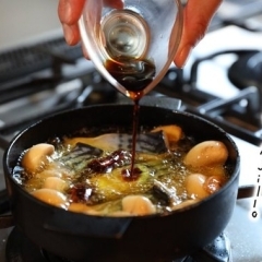 千葉の新名物「黒アヒージョ」！　千葉県産の多彩な食材を醤油を使ったアヒージョに！
