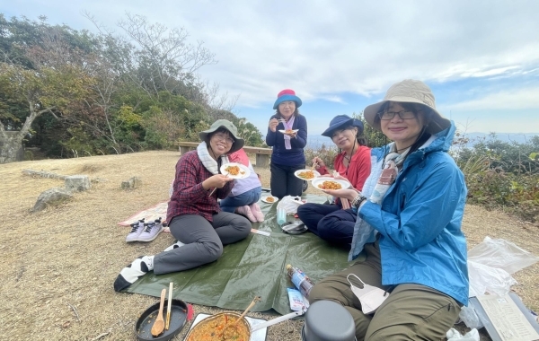 神名火山「朝日山」に登る