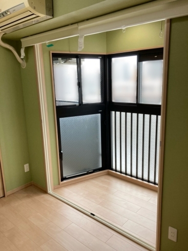 施工前の様子。サンルームに内窓と「【名古屋市】リビングのサンルームに内窓リフォーム。先進的窓リノベ補助金は申請不可‼️」