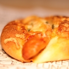 三州ポークのソーセージパン【豊市-toyoichi-】