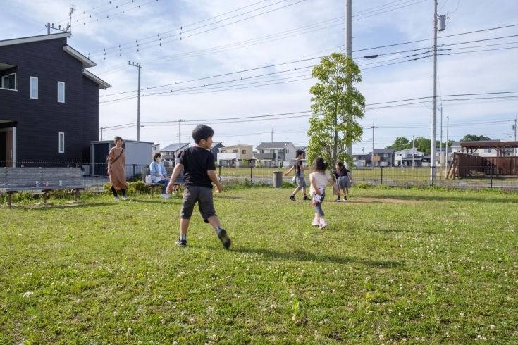 分譲地内の公園で子ども達は伸び伸びと遊んでいます「常磐の杜　宅地分譲個別相談会＆分譲住宅見学会　5/30（土）～6/30（火）[予約制]※当日予約OK」