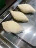 お昼頃まで自然発酵させた後にカレーを包んで形成「午後から限定!自家製カレーパン、はじめました!」