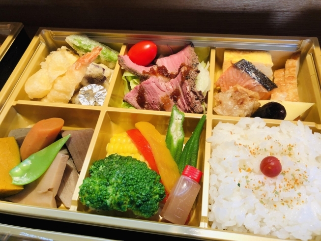 仕出しのお弁当も人気です。種類も豊富です。「船橋 馬込霊園 法事 お食事 ご自宅にお届けも致します。」