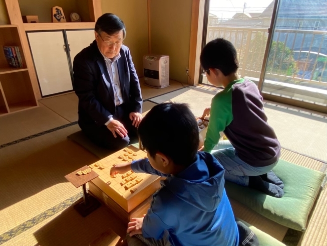 潮来市日の出教室の風景「永作将棋教室の　生徒を募集します。」