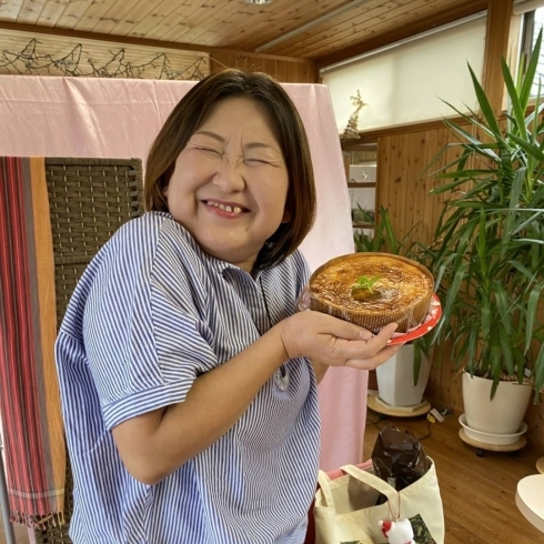 誕生日のお祝いにと手作りケーキをいただきました。「サロン花水木さんでのムナイキ伝授会でした。」