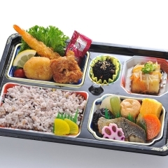 彩り弁当「すみれ」