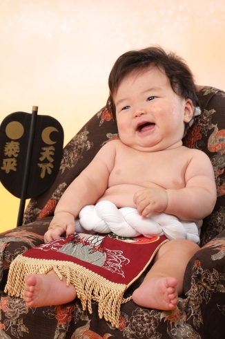 赤ちゃん用の横綱さんのコスプレです「七五三⭐︎赤ちゃん⭐︎誕生日⭐︎初節句の記念写真」