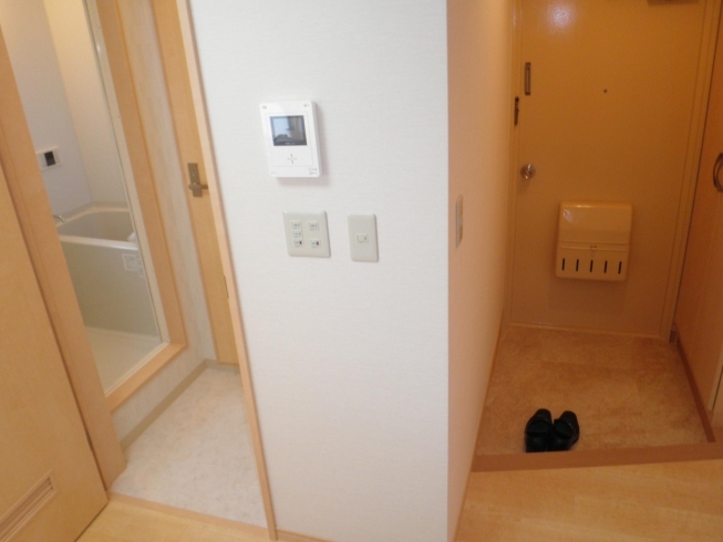 作業完了後の、玄関・トイレ・ユニットバス「リノベーション工事もお任せ下さい♪【行徳・妙典・市川市・浦安市・江戸川区周辺でリフォームをお考えなら東京ベイクリエイト】」