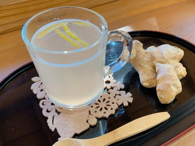 生姜を使ったジンジャエール「冬至の日　柚子香る冬至汁とおにぎりセット」