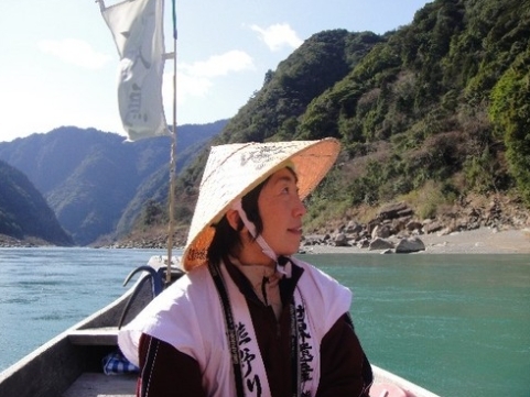 船からの様子「完全予約制！ゆっくり景観を満喫できる体験「熊野川　川舟下り」」
