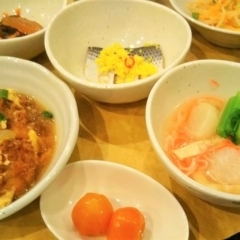 居酒屋 かげんの小鉢4種の日替わりランチ定食【京急川崎駅】