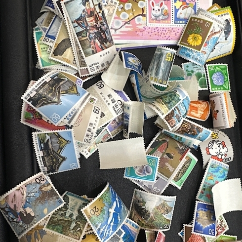 記念切手バラ「札幌市南区で切手の買取なら明瞭査定の「買取専門店 くらや 札幌南店」にお任せください！「見返り美人」や「月に雁」などプレミア切手も自信アリ」