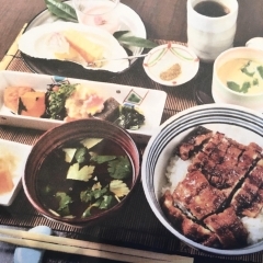 三河一色産　鰻丼御膳