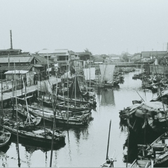昭和30～40年代頃の写真より　海老川河口近く「八千代橋」のある風景