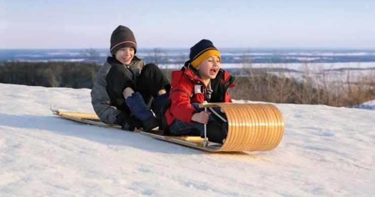 Toboggan sledding「Teacher'sコーナー7号 Sledding【蘇我駅近くの英会話教室】043-209-2310」