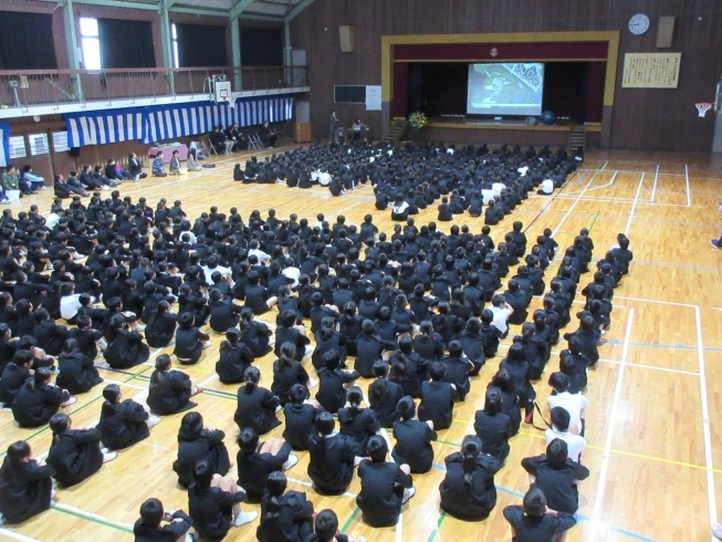 在校生の皆さん「【高津小学校創立130周年記念式典】おめでとうございます！」