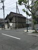 駐車場曲がる？入り口？わかりにくいです。「今日から、８月中は、」