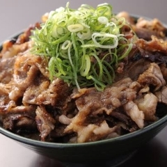 肉2倍牛カルビ丼