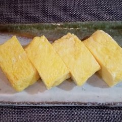 回転寿司店で鍛えた技術で焼くふわふわの「ぱせり特製出汁巻き玉子」
